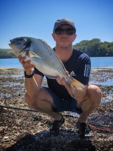 Steve King with a Gilthead Bream of 4lb 3oz 8dr